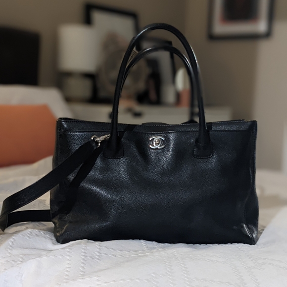 Chanel Executive Cerf Tote - Picture 1 of 16
